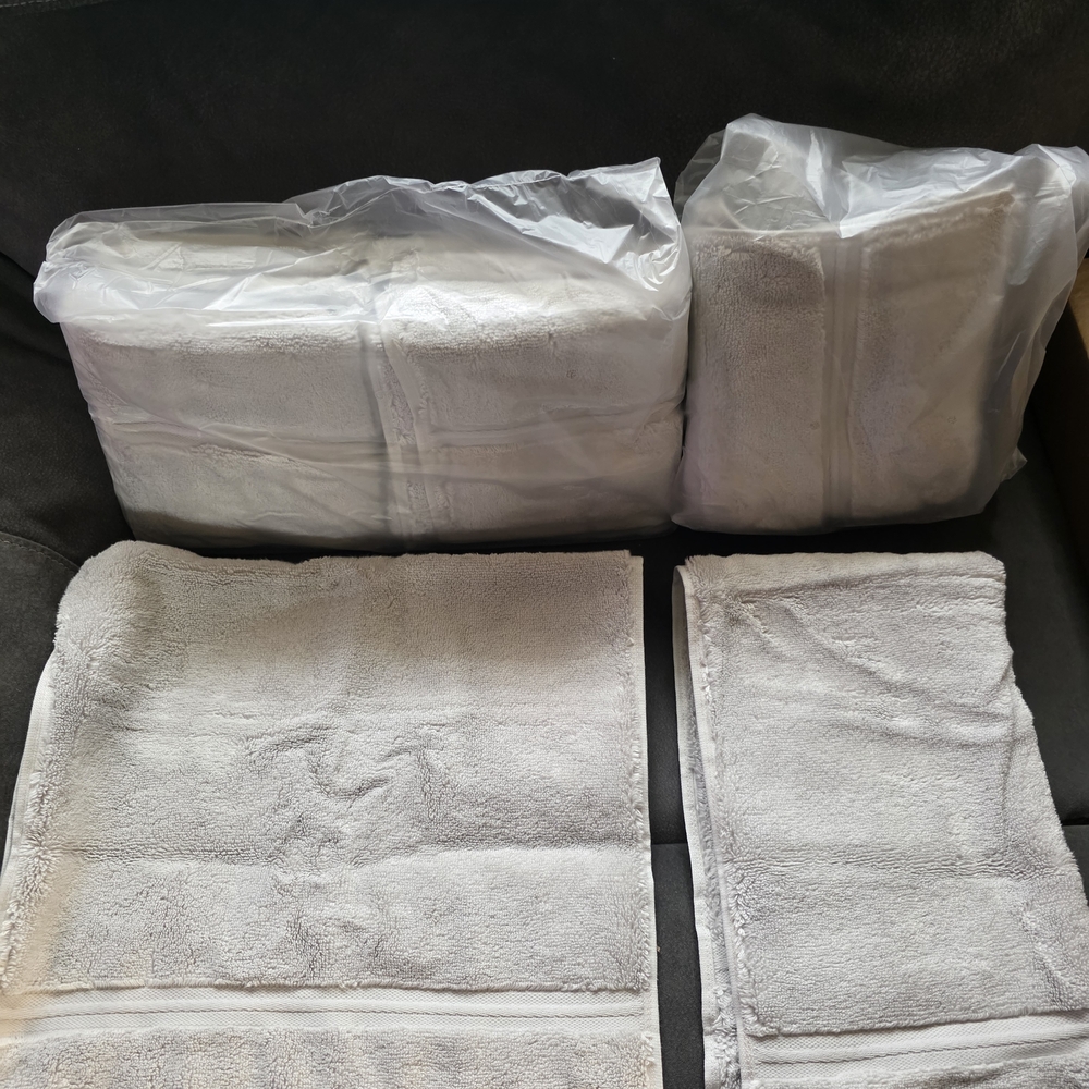 8 Threshold Hand Towel Set